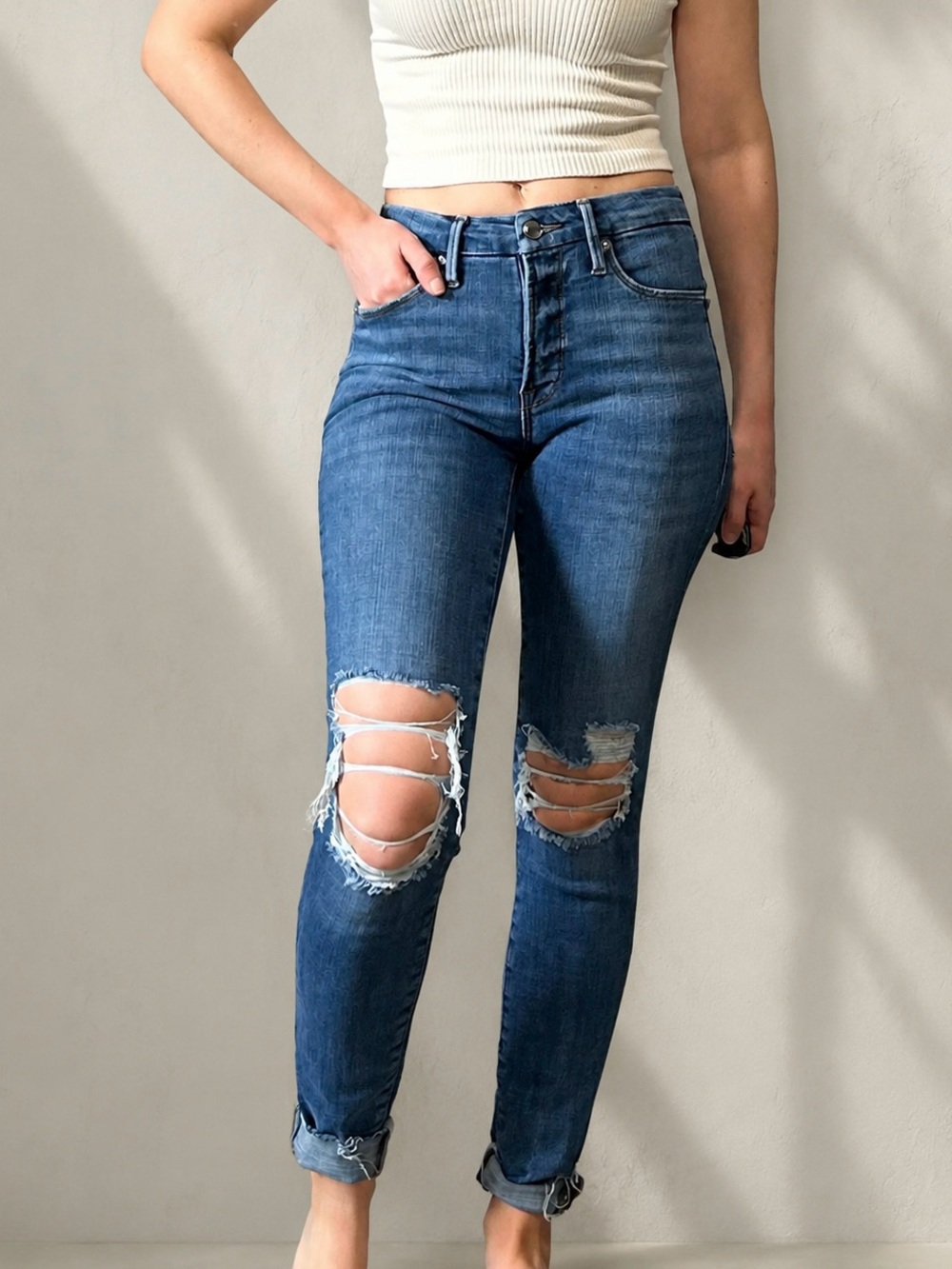◽️GOOD AMERICAN Distressed Good Legs Jeans - Size 25